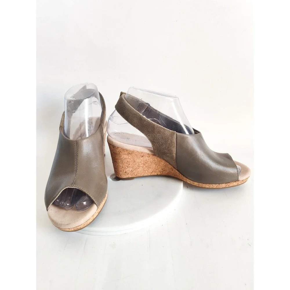 Clarks Sandals 7 Lafley Jess Comfort Taupe Leather Neutral Open‎ Toe Slingback